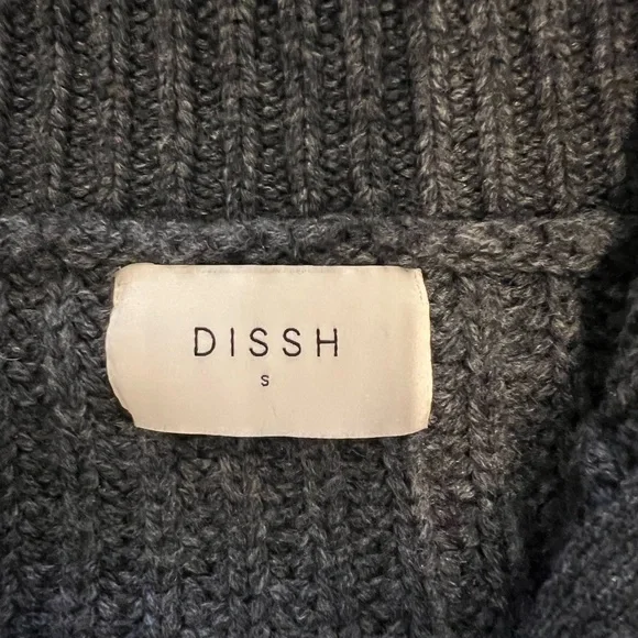 DISSH 35% Wool Ribbed Gray Sweater